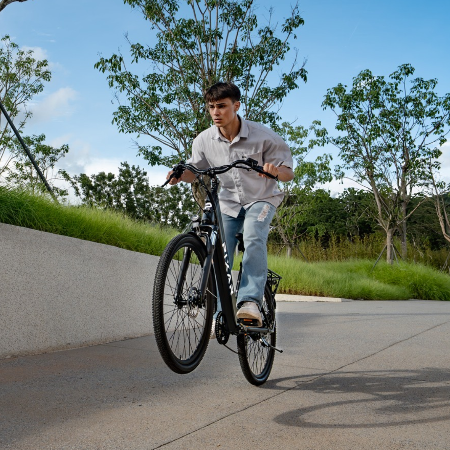 How Much Money Can You Save Using a Bike Instead of a Car? Key Points for Urban Commuters